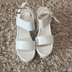 ❤️Ladies platform club shoe🔥